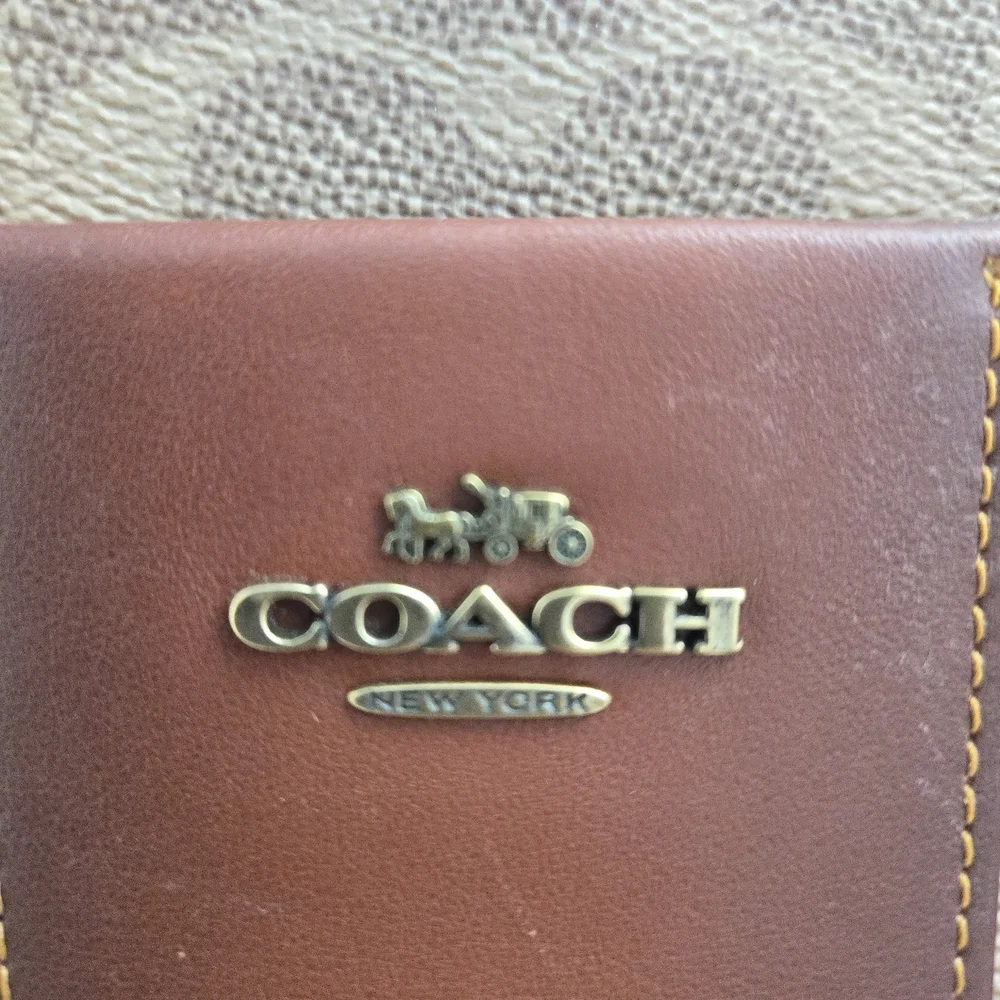 Coach EUC Kitt Signature Jacquard Crossbody Bag - Picture 13 of 16